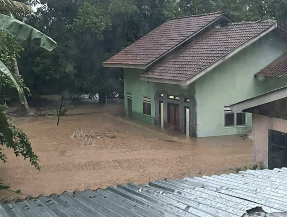 Banjir Bandar Lampung, Bayi Usia 3 Bulan dan Lansia Dievakuasi