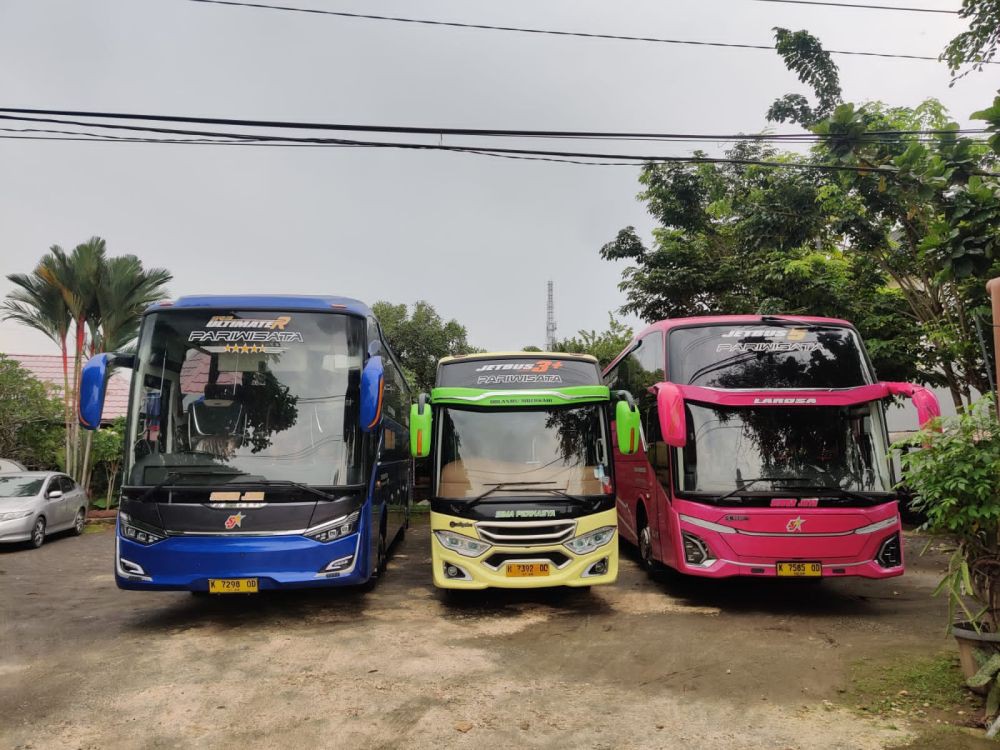 Hino Perkenalkan Fitur Unik Bus Euro4 di Lima Daerah Jateng
