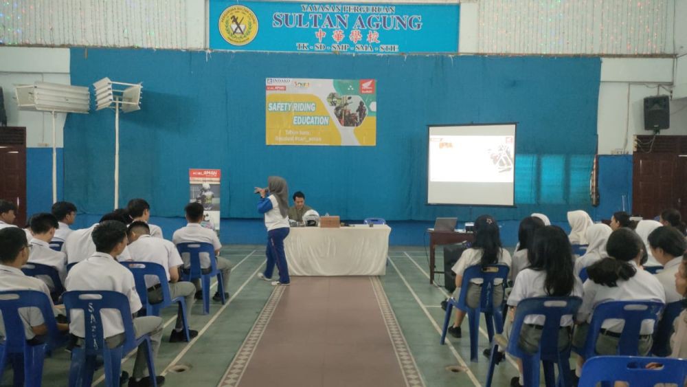 Ratusan Pelajar Siantar Dapat Edukasi Safety Riding dari Indako