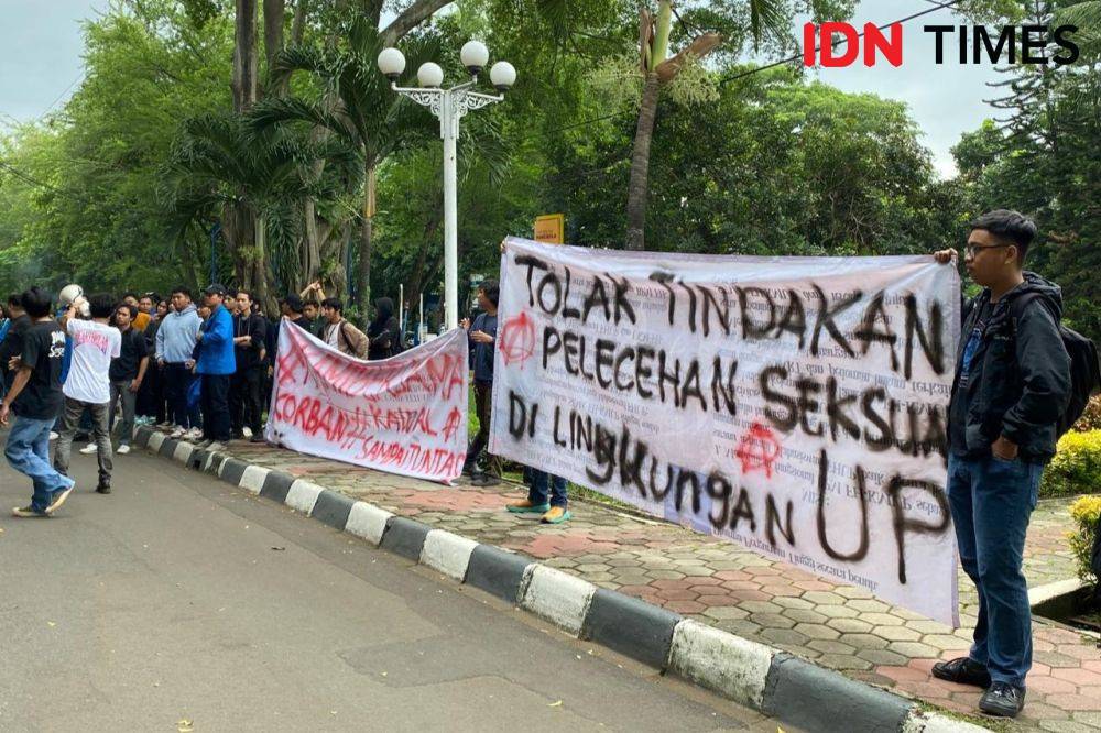 Rektor Universitas Pancasila Edie Toet Divisum Psikiatrikum