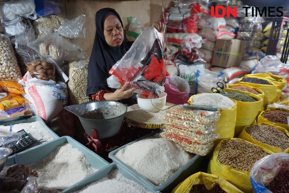 Pedagang Pasar di Yogyakarta Sebut Harga Beras Masih Tinggi