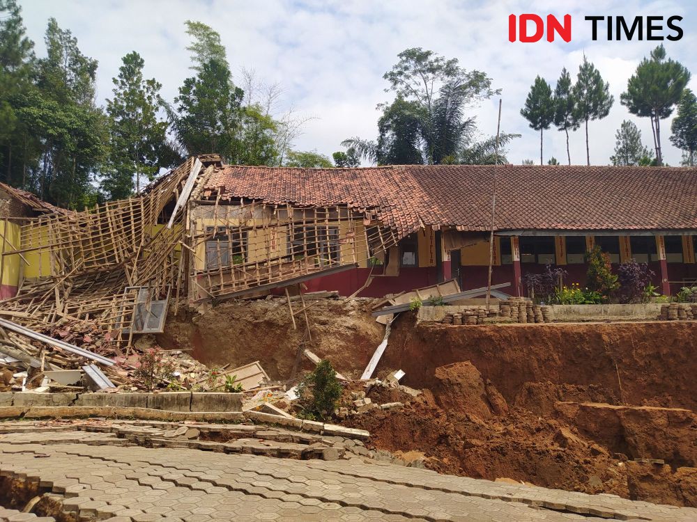Pemkab Bandung Barat Tetapkan Status Darurat Bencana Pergerakan Tanah