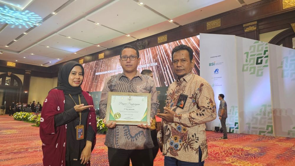 Pengumpul Zakat Terbaik, Pos Indonesia Raih Penghargaan dari Baznas