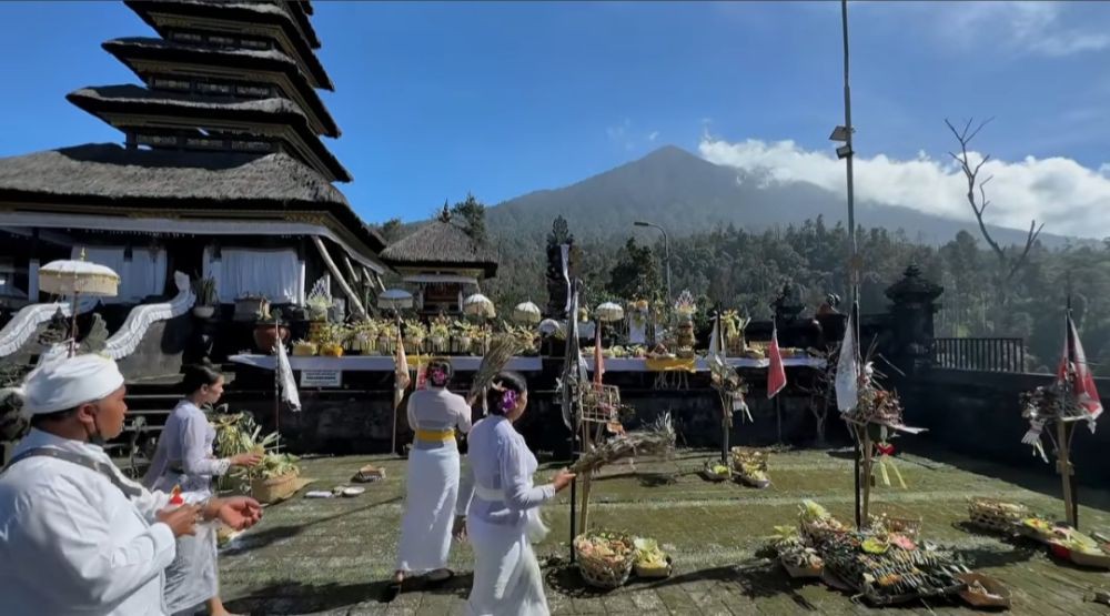 Pendakian ke Gunung Agung di Bali Ditutup Selama 29 Hari