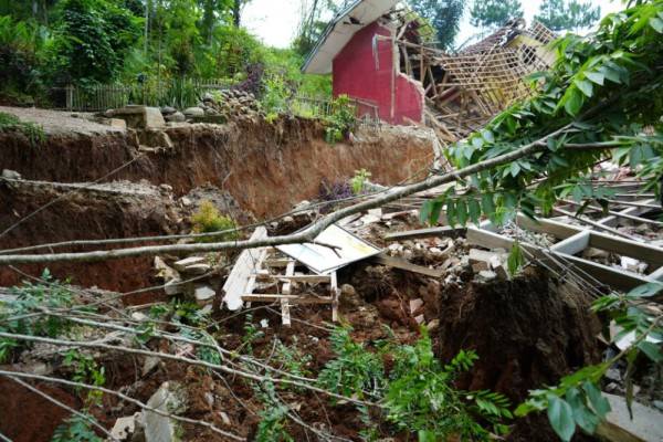 PVMBG Ungkap Tiga Faktor Pergerakan Tanah Di Rongga KBB