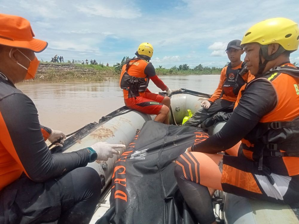 Remaja Tenggelam di Sungai Cisanggarung Brebes Ditemukan di Cirebon