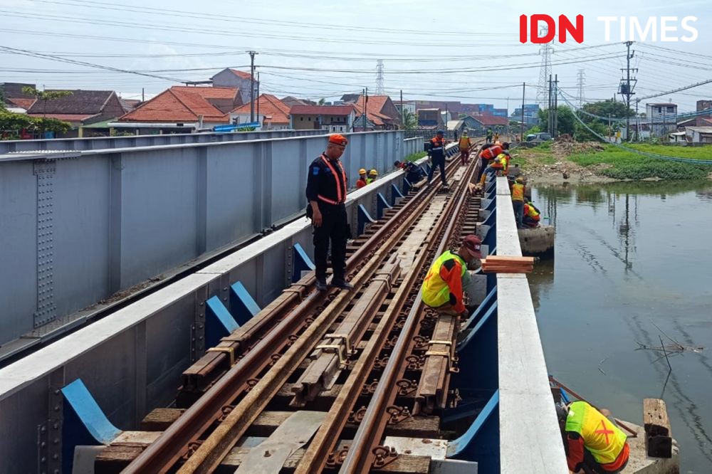 PT KAI Minta Maaf Perjalanan KA Daop 6 Terdampak Banjir Semarang