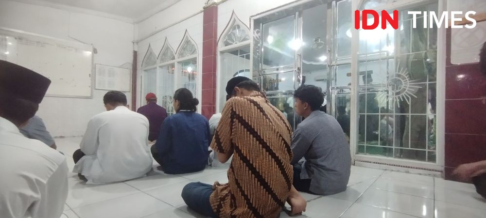 Suasana Salat Tarawih Perdana Warga Muhammadiyah di Medan