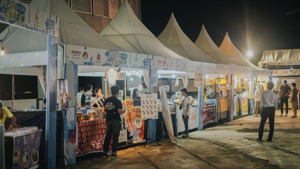 Tentang Kuliner - Ja & Joy Makassar, Sensasi Ngabuburit di Atas Kota