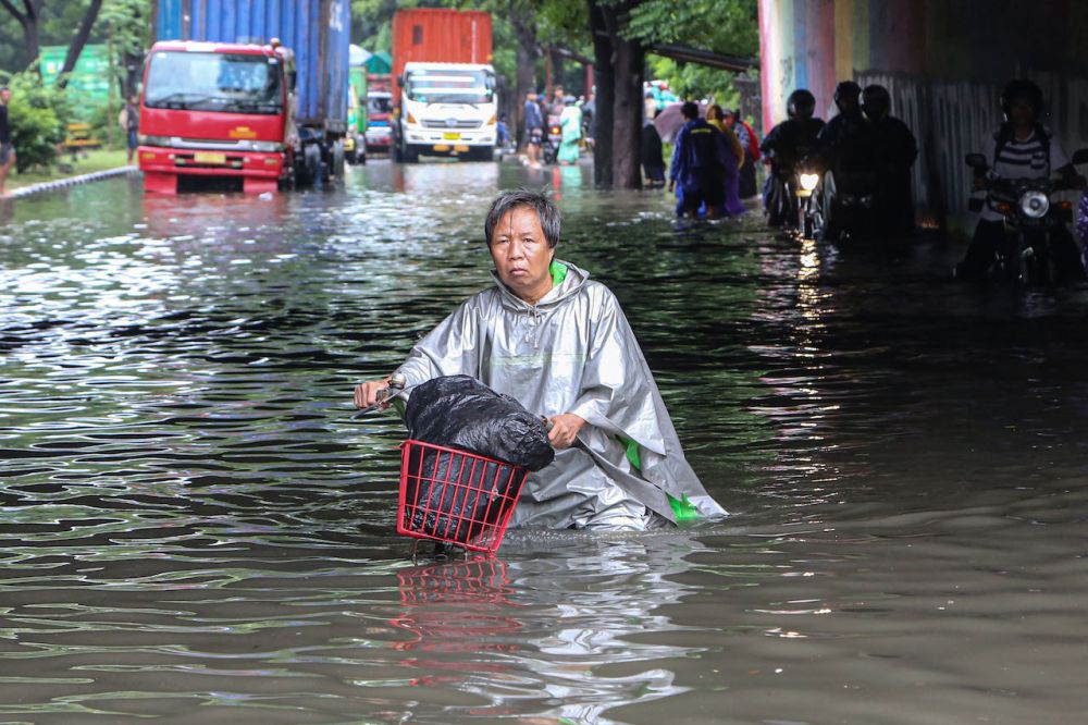 Sepekan Berlalu, Kawasan Genuk di Semarang Masih Tergenang Banjir 