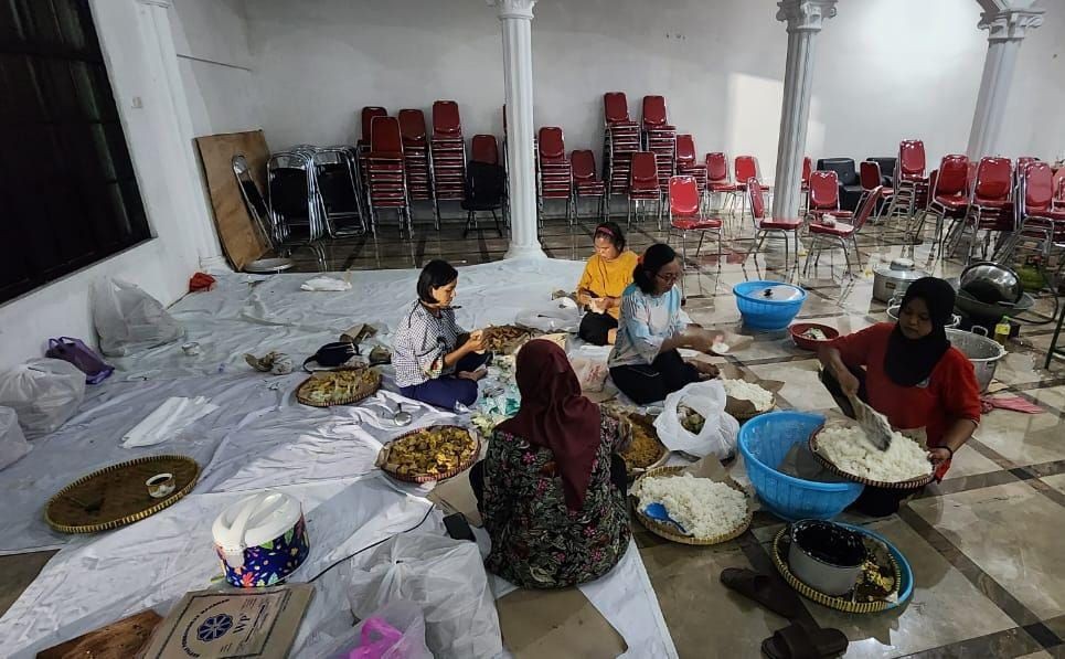 20 Ribu Nasi Bungkus Digelontorkan untuk Korban Banjir Semarang
