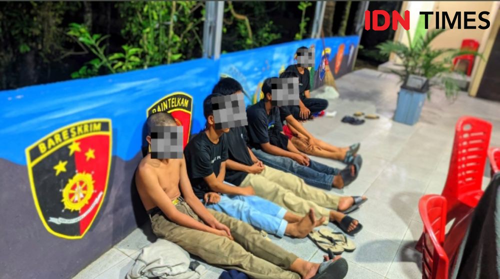 Gangster Beraksi di Surabaya, 6 Remaja Bawa Celurit Ditangkap Polisi