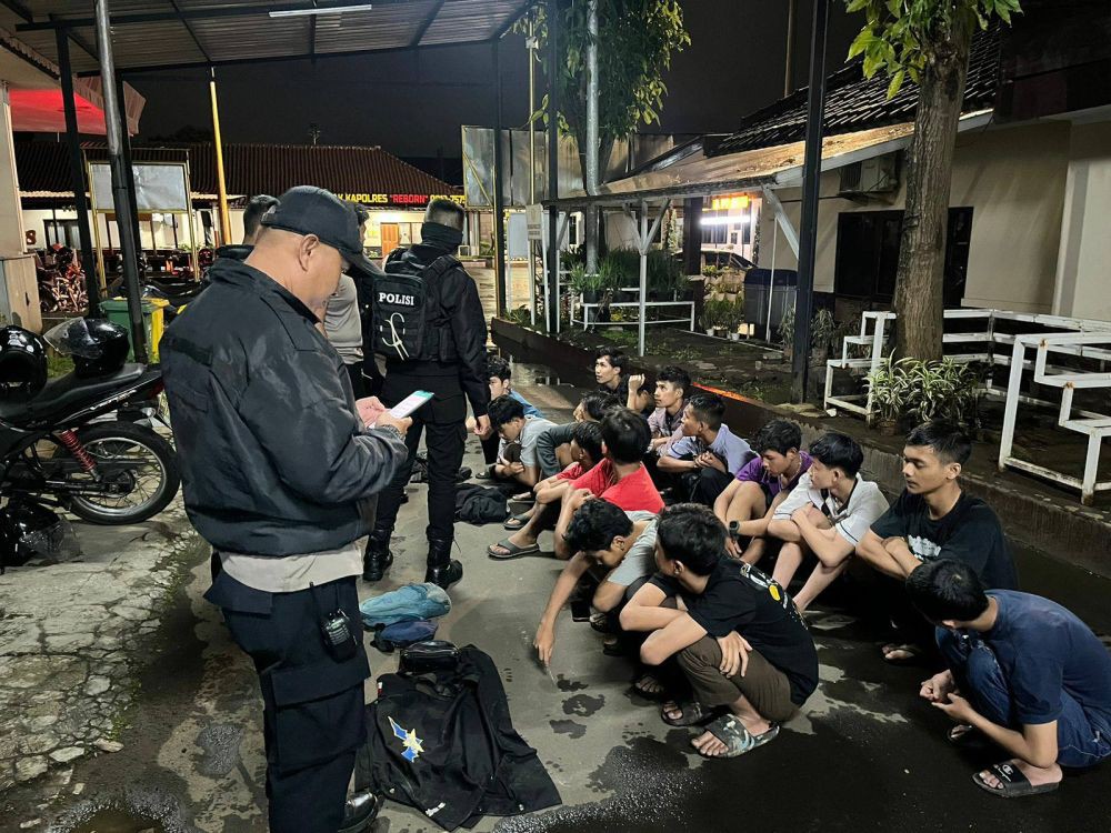 Perang Sarung Lagi, Polisi Tangkap 26 Remaja di Kota Cimahi