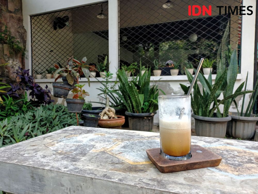Di Balik Gairah Kafe, Sampah Plastik Membeludak di Yogyakarta