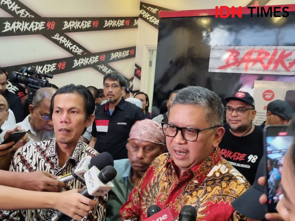 Hasto Sebut Pencopotan Foto Jokowi Tak Hanya Di PDIP Sumut