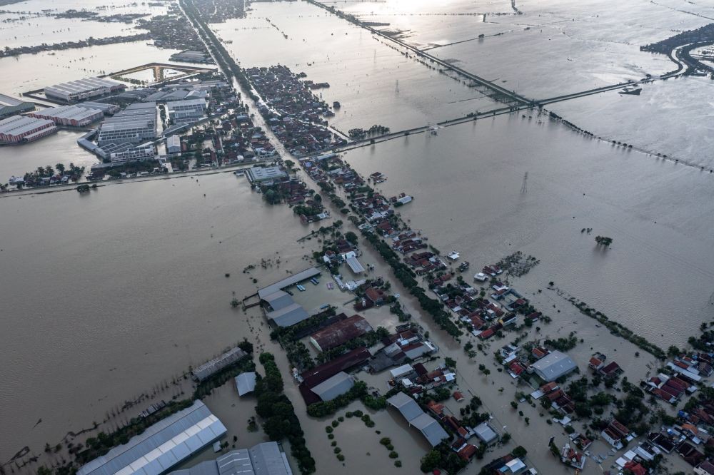 Bencana Banjir hingga Longsor Bayangi Arus Mudik