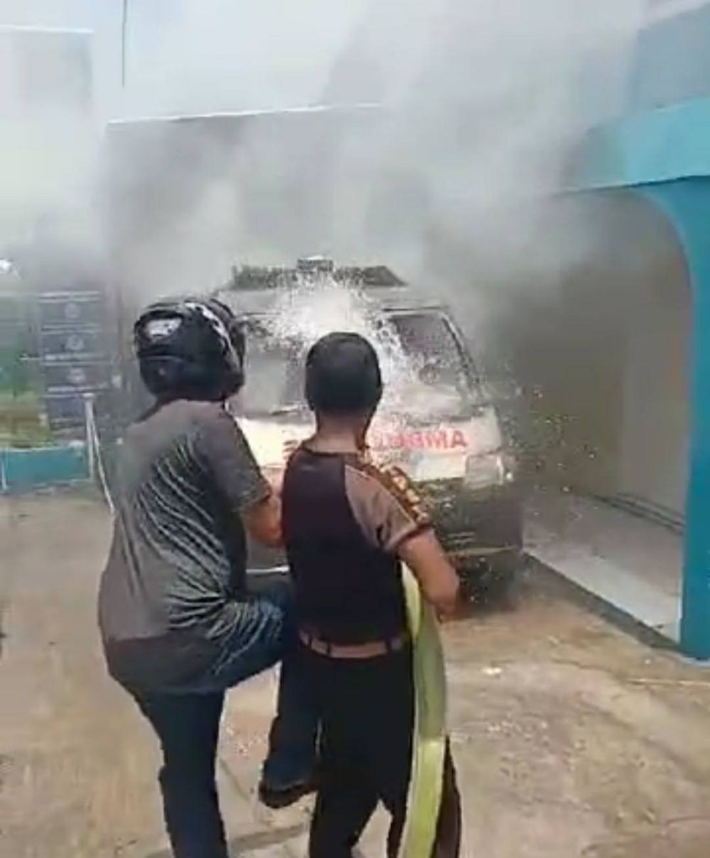 Viral Ambulans Desa di KBB Tiba-tiba Terbakar Saat Terparkir