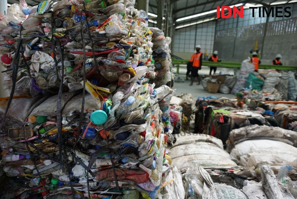 Tumpukan Sampah Masih Ditemukan di Jalanan Jogja, Mengapa?