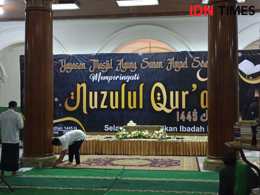 Malam Nuzulul Quran, Kawasan Sunan Ampel Dipadati Peziarah