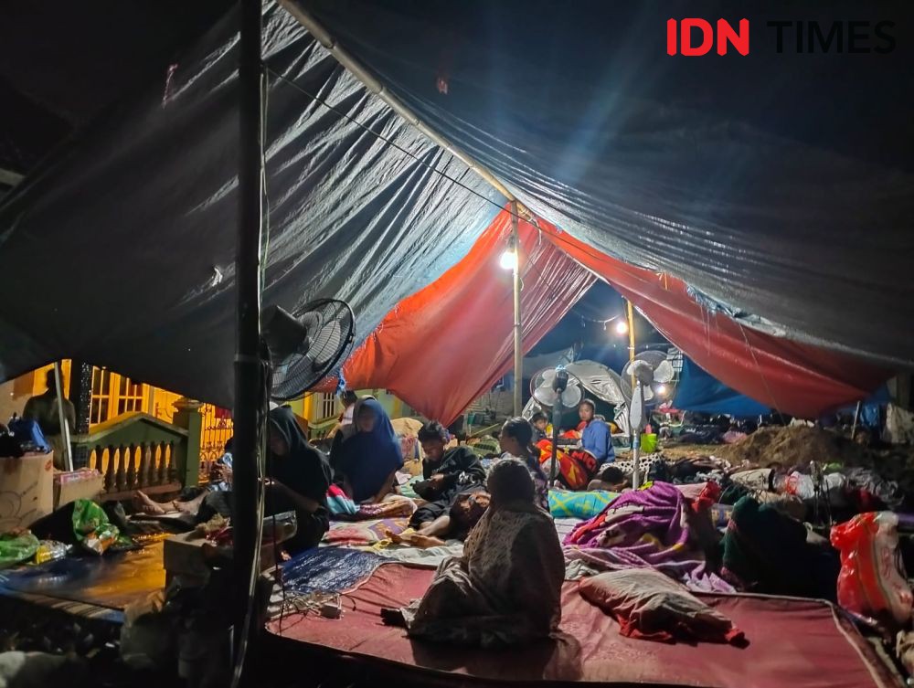 Ramadan Warga Pulau Bawean, Bergelut dengan Ratusan Guncangan
