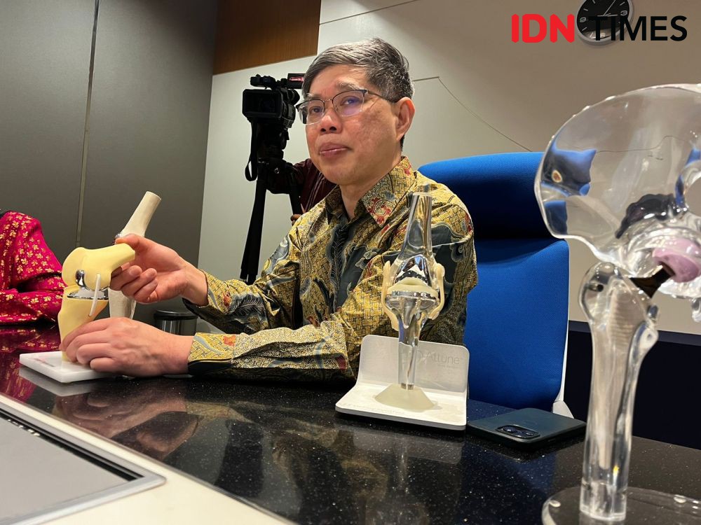 Kisah Warga Indonesia Operasi Lutut dengan Robot di RS KPJ Kuching