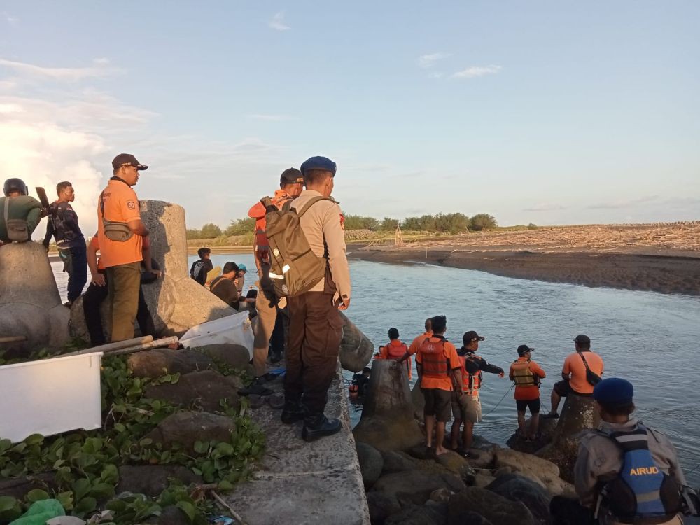 Menyeberang Muara Sungai Serang, Pelajar Tewas Tenggelam