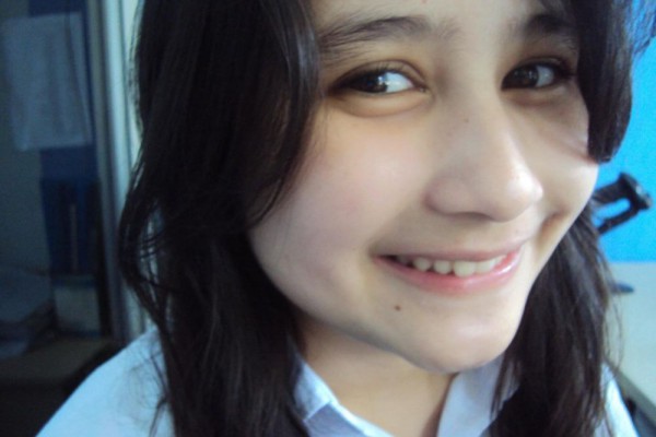 7 Potret Prilly Latuconsina saat Masih SMP, Gemas Banget!