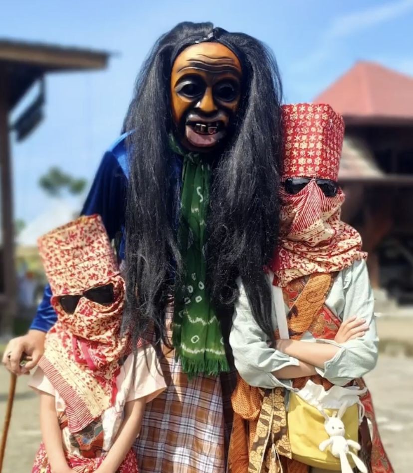 Perbedaan Sekura Betik dan Sekura Kamak di Pesta Budaya Lampung Barat