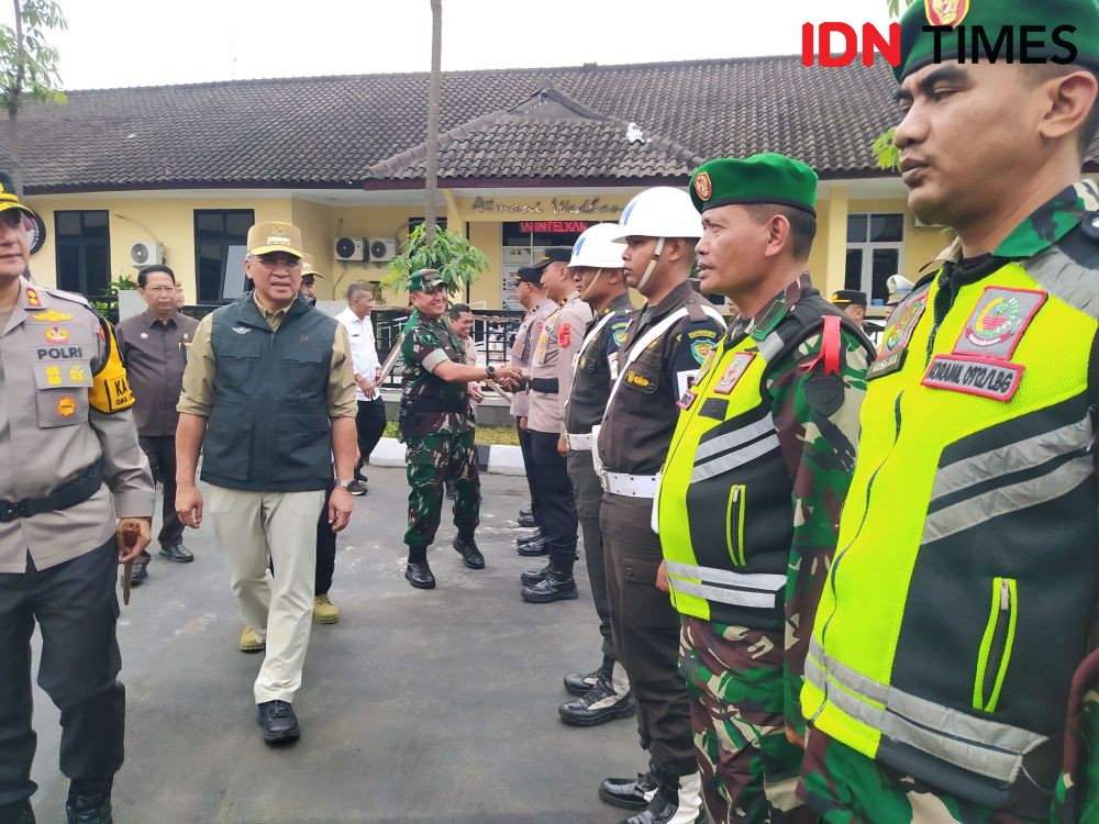 Polisi Bersenjata Kawal Mudik Lebaran 2024 di Cimahi dan KBB