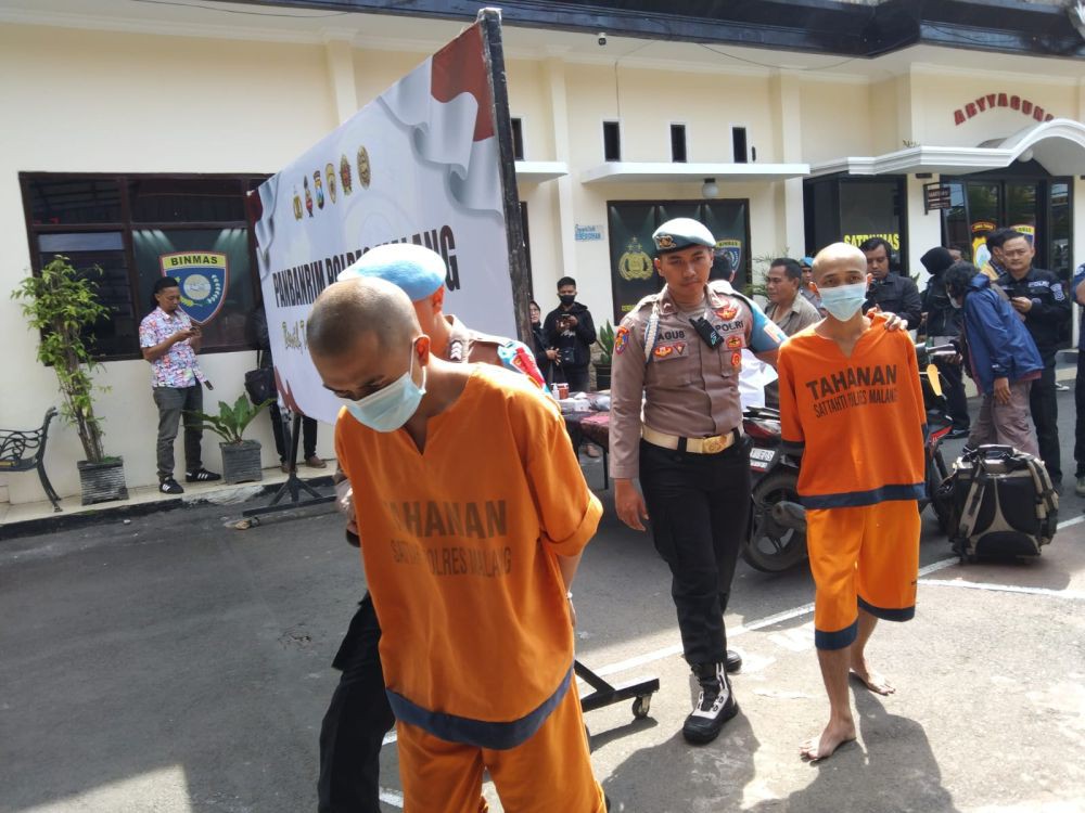 Polisi Rilis 2 Tersangka Perampok Sadis di Kabupaten Malang