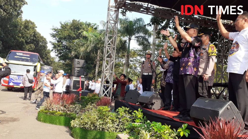 1.580 Warga Kabupaten Tangerang Berangkat Mudik Naik Bus Gratis