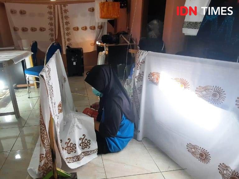 Kunjungi Galeri Batik Semoi Nusantara di PPU, Wamenaker: Luar Biasa!