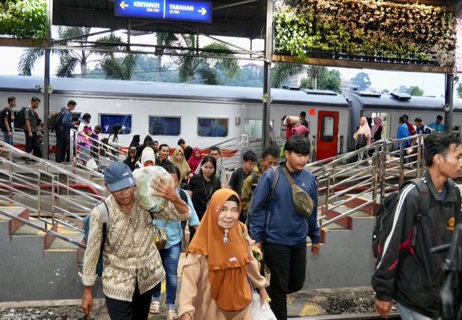12 Pemudik Lampung Ditinggal Kereta Api karena Telat Tiba di Stasiun