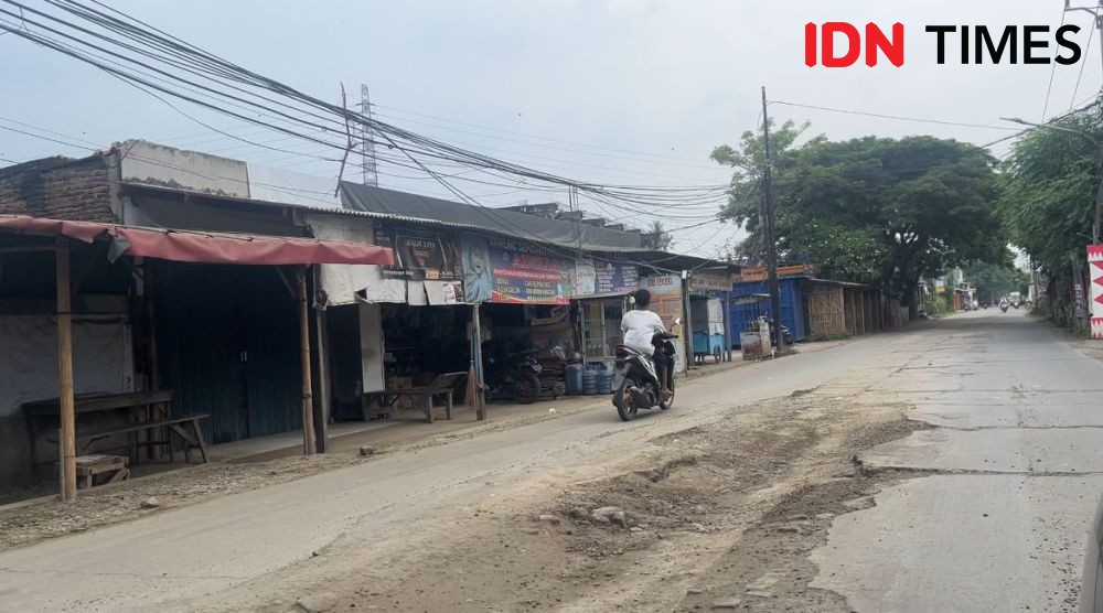 Jalan Tanjung Pasir Tangerang Rusak, Warga Minta Pemda Turun Tangan