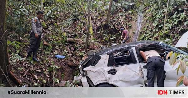 Supir Mengantuk, Mobil Asal Jakarta Masuo Jurang Di Lampung