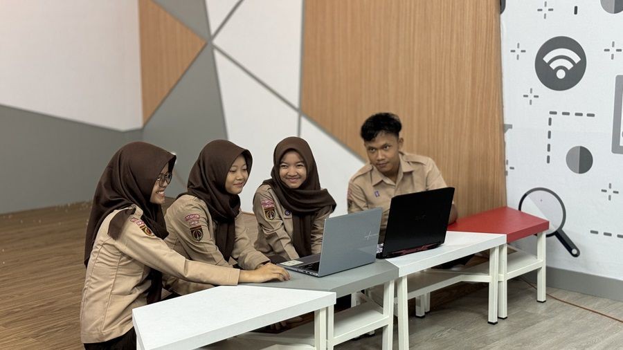SMK Telkom: Berbekal Karya, Lulusannya Siap Hadapi Dunia Kerja