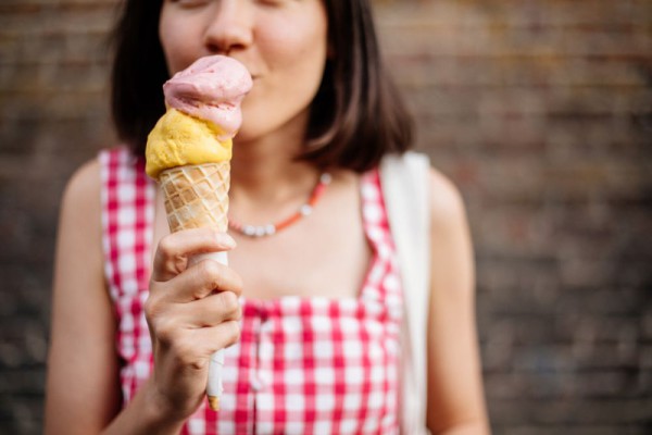 https://cdn.idntimes.com/content-images/post/20240408/what-happens-if-you-eat-ice-cream-every-day-a1e3b909b76a8cb47139b685ed72e6d1_200x200.jpg