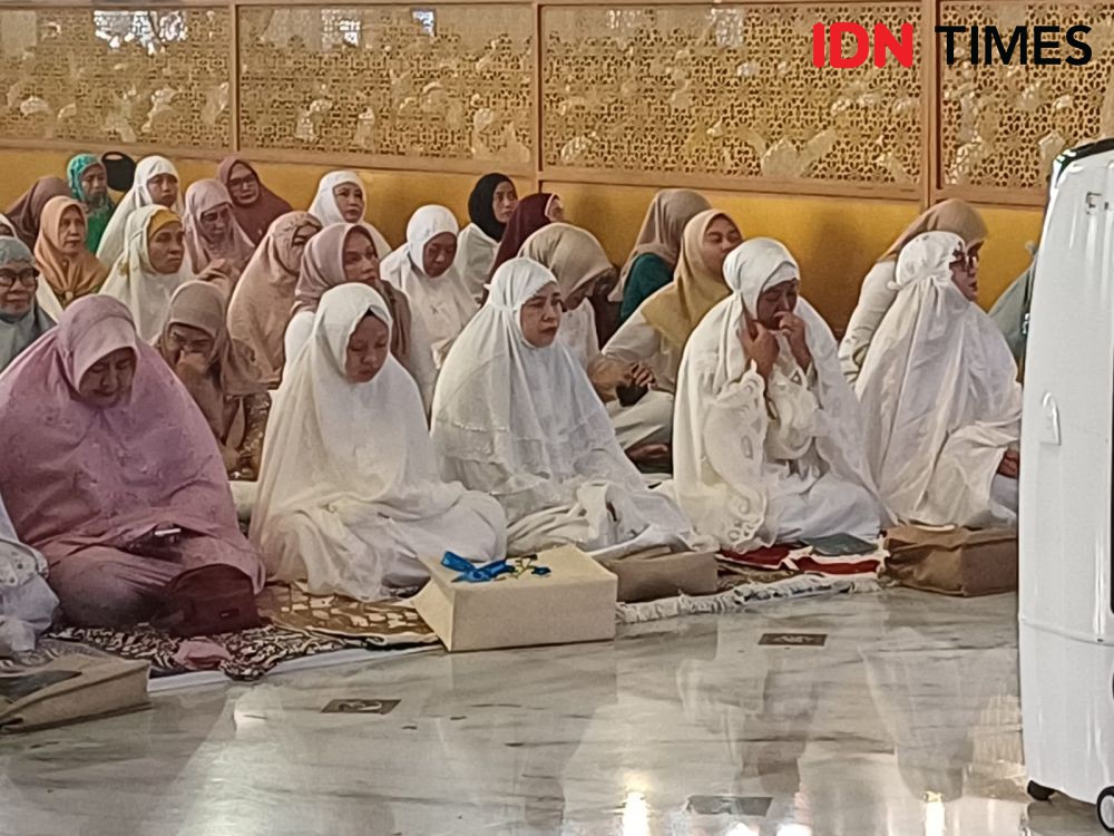 40 Ribu Jemaah Salat Idul Fitri di Masjid Al Akbar Surabaya
