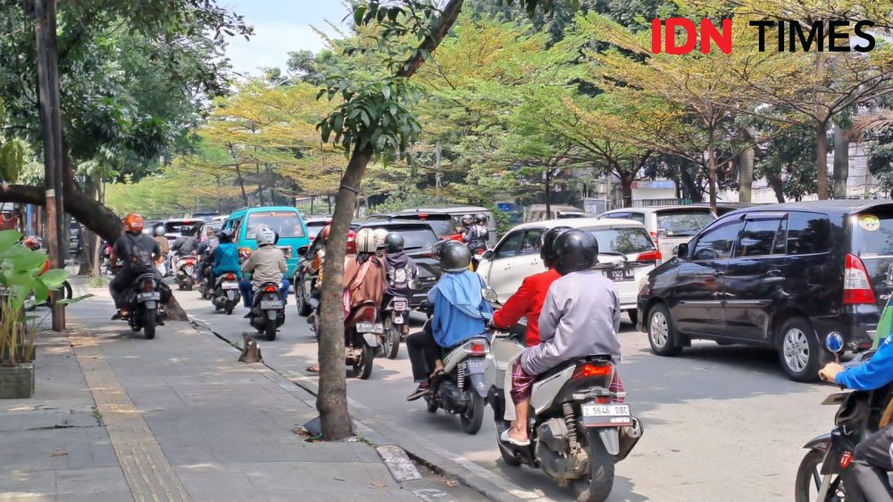 Lalu lintas Dalam Kota Bandung Macet Setelah Salat Idulfitri 2024