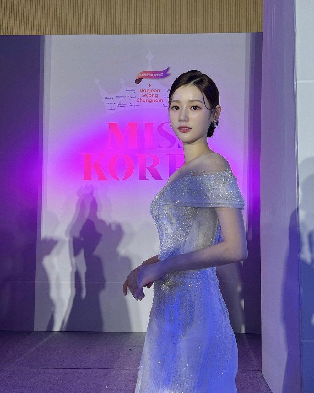 OOTD Lee Yu Jung, Mantan Miss Korea dan Peserta Exchange 3