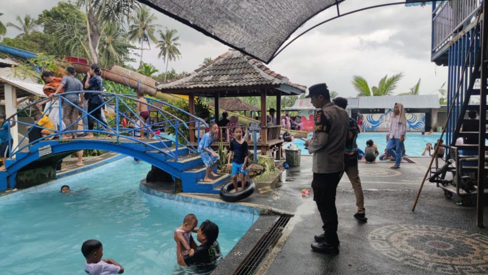 Libur Lebaran, Ratusan Polisi Diterjunkan Jaga Objek Wisata di Mataram