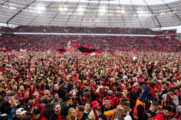 Atmosfer Gila BayArena saat Leverkusen Juara Bundesliga