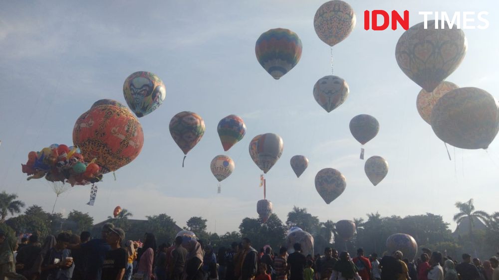 Para Pilot di Semarang Diminta Waspadai Belasan Balon Udara Liar