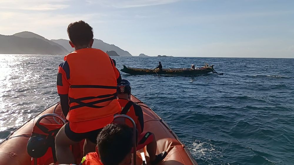 Perahu Dihantam Ombak, Dokter Muda Hilang di Pantai Lancing Lombok