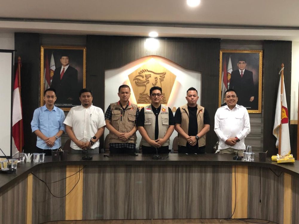 DPC Gerindra Palembang Komengari Baliho Pasangan Finda-Prima Salam