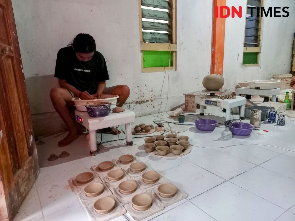Inspiratif, Eks Engineer ini Menjadi Artisan Tembikar AB Pottery
