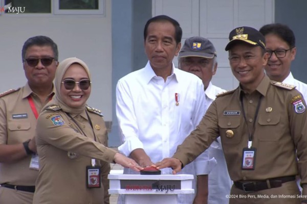 Jokowi Resmikan Rekonstruksi 147 Bangunan Pasca-Gempa Sulbar