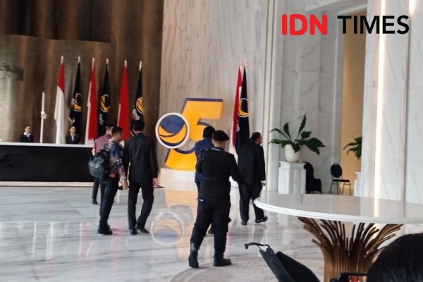 Jelang Kunjungan Cak Imin, Surya Paloh Tiba di NasDem Tower