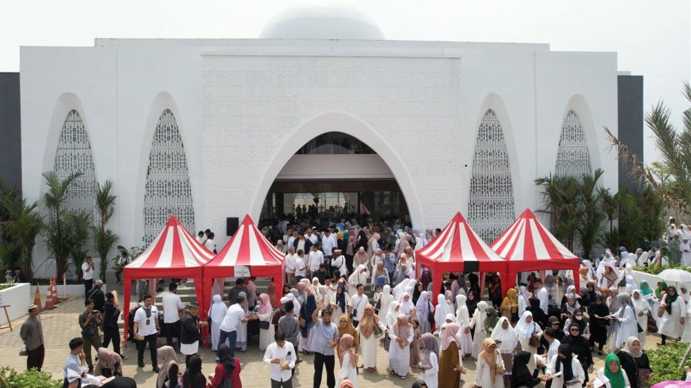 Masjid Raya Al Azhar Podomoro Park Jadi Simbol Kebersamaan Umat