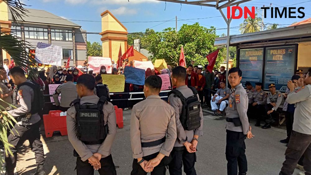 Tuntut Lima Tersangka Dibebaskan, Mahasiswa Demo Polres Bima Kota